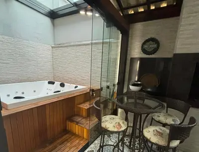 A planta de Apto com jacuzzi a 80m do mar