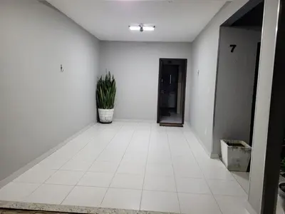 A planta de Apto com jacuzzi a 80m do mar