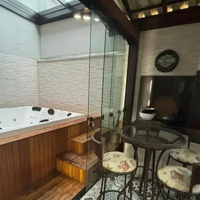 Apto com jacuzzi a 80m do mar