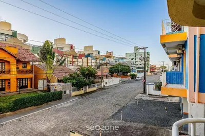 A vizinhança circundante ou próxima do apartamento