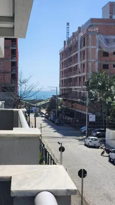 A planta de Apartamento uma quadra da praia