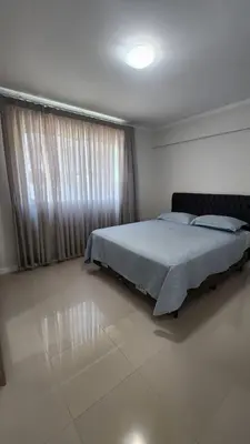 A planta de Apartamento uma quadra da praia