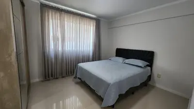 A planta de Apartamento uma quadra da praia