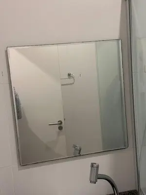 Uma casa de banho em Apartamento com piscina e vista para montanha