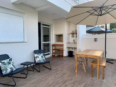 A cozinha ou kitchenette de Apto Royal com piscina - Praia de Palmas