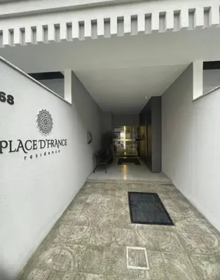 A planta de Apartamento novíssimo, perto do mar