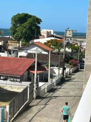 Uma vista do mar geral ou uma vista do mar a partir do apartamento