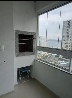 Uma televisão e/ou sistema de entretenimento em Dom basilio