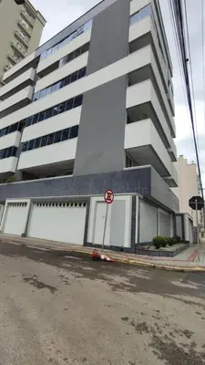 O edifício onde o apartamento está situado