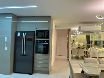 A cozinha ou kitchenette de Apartamento alto padrão, Novo, quadra mar em Balneário Perequê, Porto Belo - SC