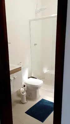 Uma casa de banho em Cantinho do Bê