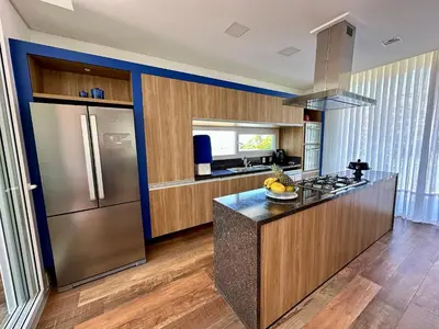 A cozinha ou kitchenette de 066 - Casa com piscina e vista ao mar para alugar em Bombinhas