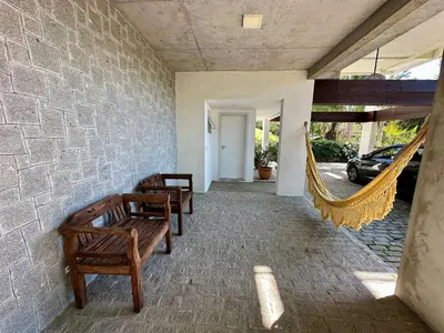 Uma área de estar em 066 - Casa com piscina e vista ao mar para alugar em Bombinhas