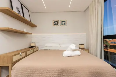 A planta de Di Ravena 101 - Apartamento Moderno em Canto Grande a 120 Metros do Mar.