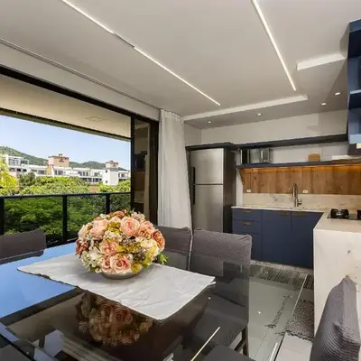Di Ravena 101 - Apartamento Moderno em Canto Grande a 120 Metros do Mar.