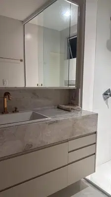 Uma casa de banho em Luxo e moderno em um único lugar, com máximo conforto e ótima localização