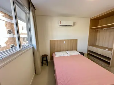 Uma cama ou camas num quarto em Lindo apartamento 150 metros do mar 2 quartos Nassau