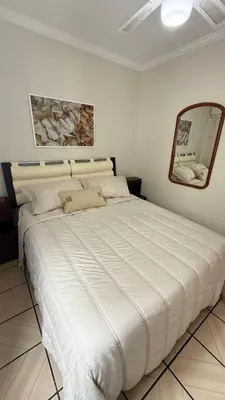 Uma cama ou camas num quarto em Cobertura quadra MAR em Meia Praia - 100m do mar