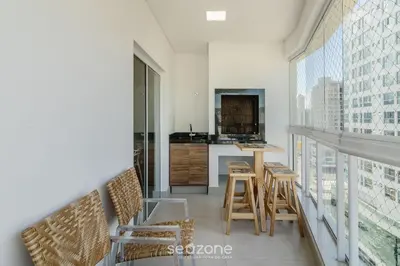Uma varanda ou terraço em Apto 3 Suites a 600m da praia em Porto Belo PDP904