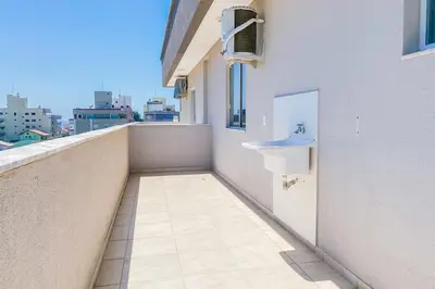 Uma varanda ou terraço em Ampla cobertura com vista panorâmica! 0205