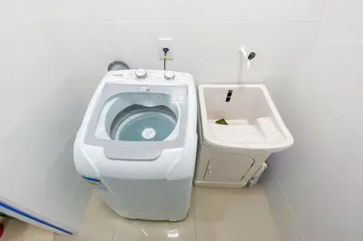 Uma casa de banho em Apto 3 dormitório, 1 suíte e ampla sacada - 0309