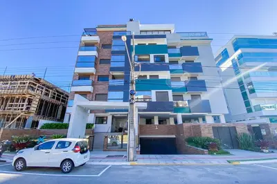 O edifício onde o apartamento está situado