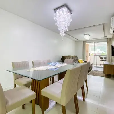 Apto Luxuoso com 3 Suítes - 0312