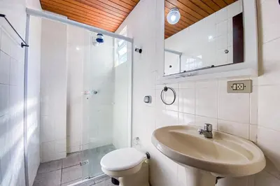 Uma casa de banho em Apartamento com vista mar - 0332