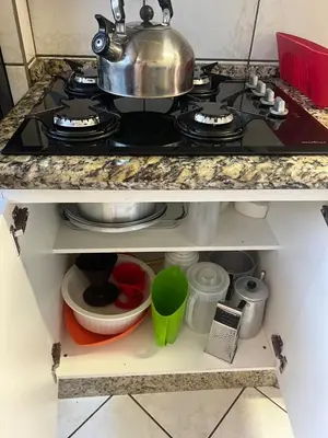 A cozinha ou kitchenette de Sobrado Centro de bombinhas 50 m do mar com 02 suítes