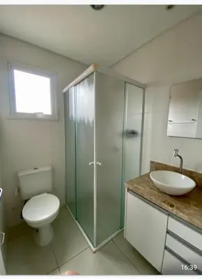 Uma casa de banho em Aconchegante Apartamento na praia de Palmas, 2 quartos