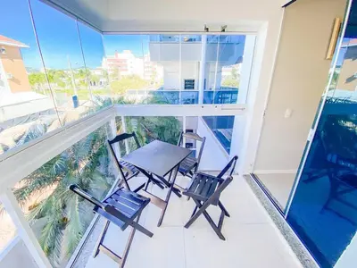 Uma varanda ou terraço em Praia de Palmas 300m do Mar na Avenida - 0414