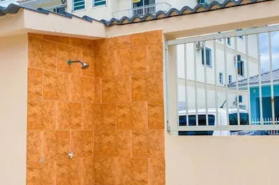 A planta de Amplo apto há 150 metros do mar - 0406
