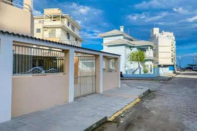 O edifício onde o apartamento está situado