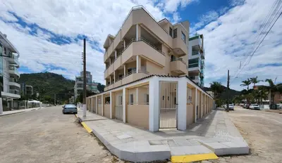 O edifício onde o apartamento está situado