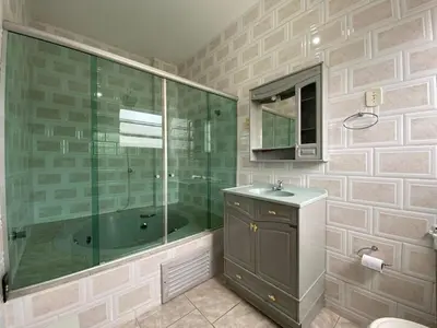 Uma casa de banho em Praia de Palmas Loft a 150m da Praia - 0411