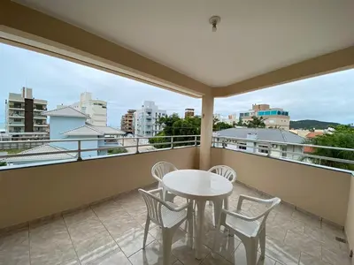 Uma varanda ou terraço em Praia de Palmas Loft a 150m da Praia - 0411