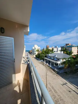 Uma varanda ou terraço em Cobertura há 150 metros do mar - 0412