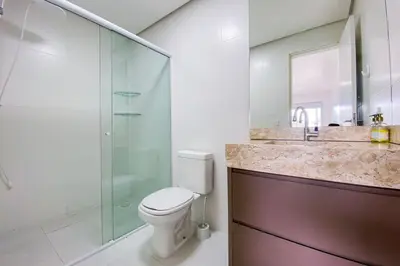 Uma casa de banho em Apto em condomínio completo em Palmas - 0418