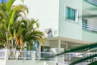 Uma varanda ou terraço em Apto 2 Dorm sendo 1 suíte - 0428