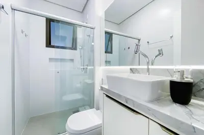 Uma casa de banho em Praia de Palmas, 190m, Novo com Piscina - 0431