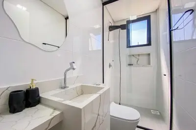 Uma casa de banho em Apto na principal avenida da praia de Palmas - 0436
