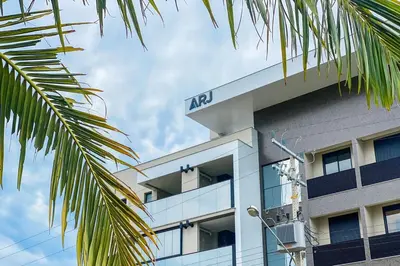 O edifício onde o apartamento está situado