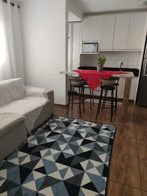 A cozinha ou kitchenette de Apt confortável