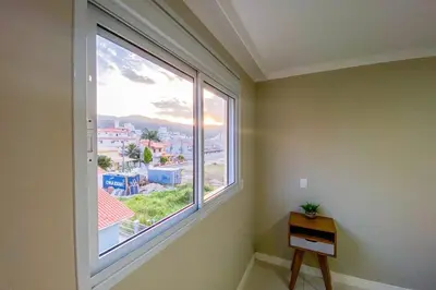 A planta de Apto de 3 dormitórios sendo 2 suítes frente mar - 0449