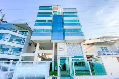O edifício onde o apartamento está situado
