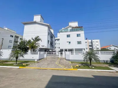 O edifício onde o apartamento está situado