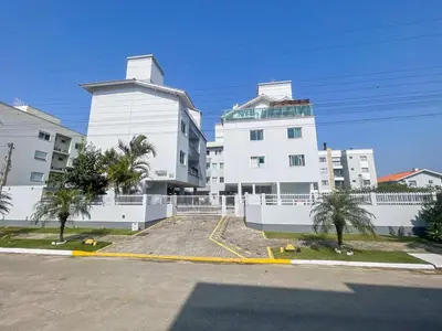 O edifício onde o apartamento está situado