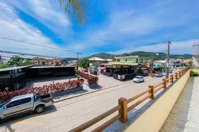 Uma vista geral da montanha ou uma vista da montanha a partir do apartamento