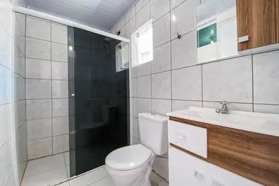 Uma casa de banho em Apto na Vila Gastronômica de Palmas - 0470