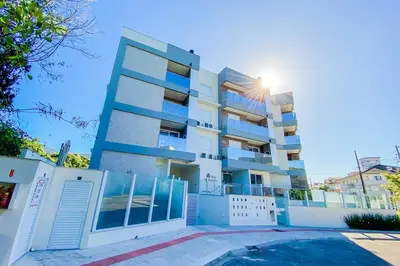 O edifício onde o apartamento está situado